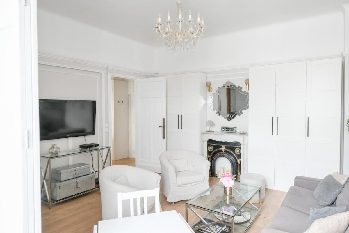 Appartement Chic On The Champs-elysees With Ac Parijs