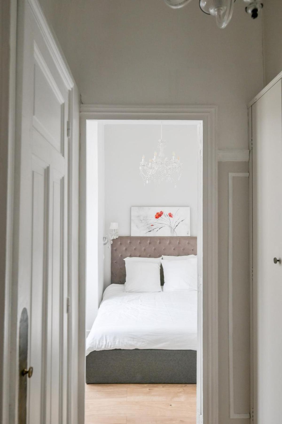 Appartement Chic On The Champs-elysees With Ac Parijs